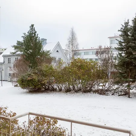 Large Three Bedroom In Very Center