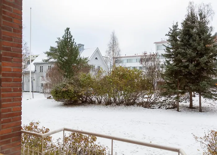 Large Three Bedroom In Very Center